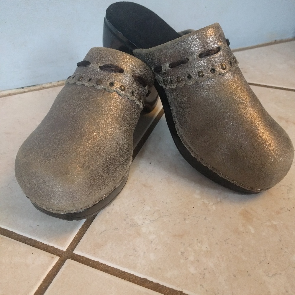 Womens Silver clogs